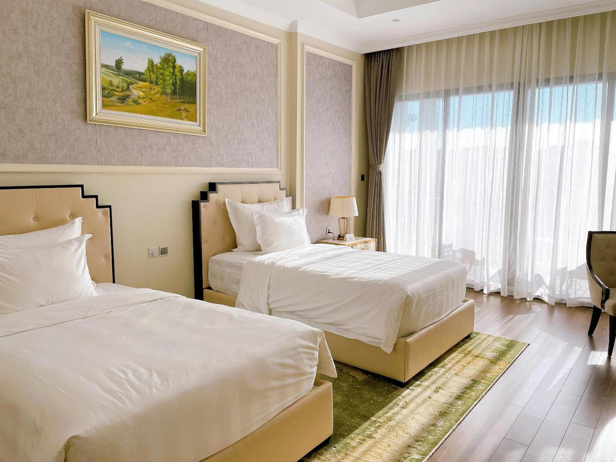 Hotel Ivy Plaza Near Igi Airport Yeni Delhi Dış mekan fotoğraf
